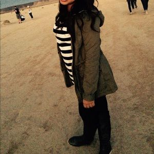 Perfect Spring Jacket! Light weight and comfy!